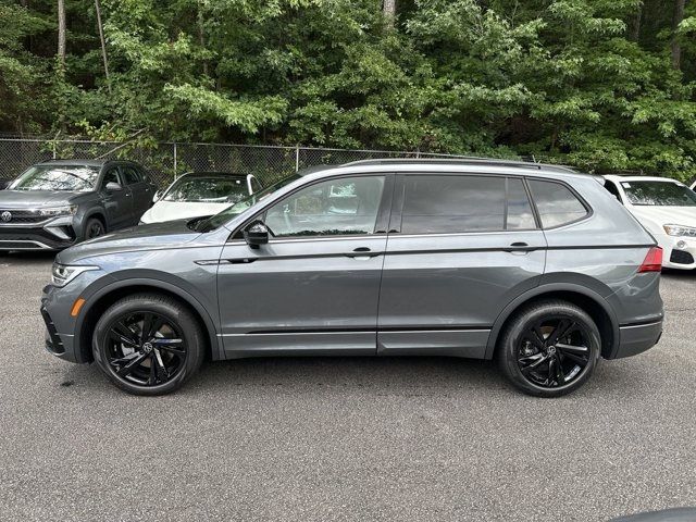 2024 Volkswagen Tiguan SE R-Line Black