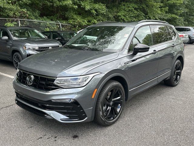 2024 Volkswagen Tiguan SE R-Line Black