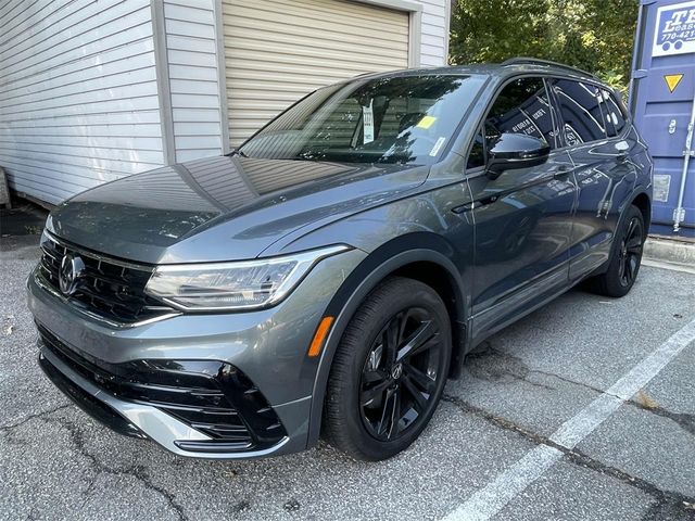 2024 Volkswagen Tiguan SE R-Line Black