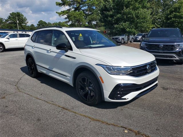 2024 Volkswagen Tiguan SE R-Line Black