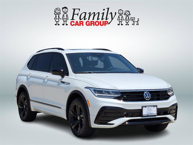 2024 Volkswagen Tiguan SE R-Line Black