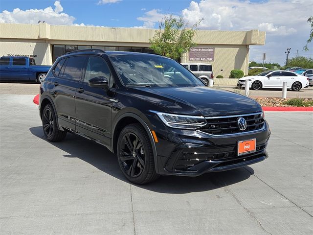 2024 Volkswagen Tiguan SE R-Line Black