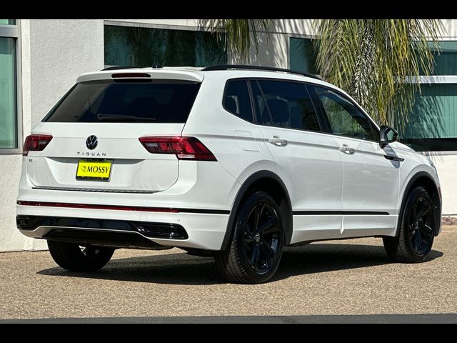 2024 Volkswagen Tiguan/Taos SE R-Line Black