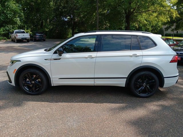 2024 Volkswagen Tiguan SE R-Line Black