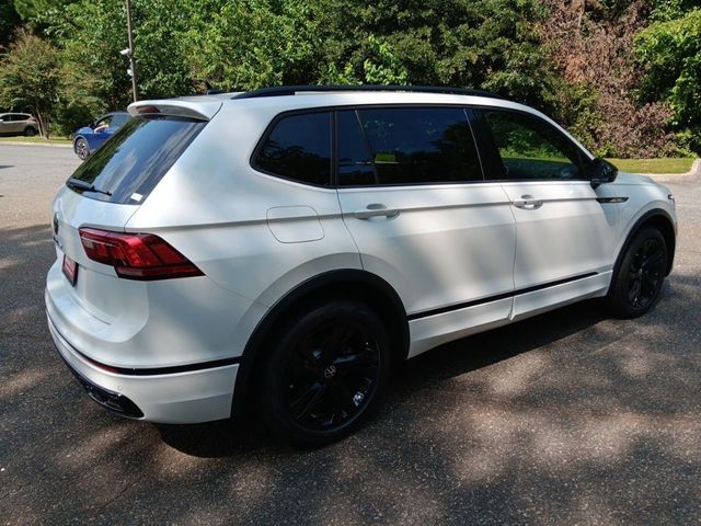 2024 Volkswagen Tiguan SE R-Line Black