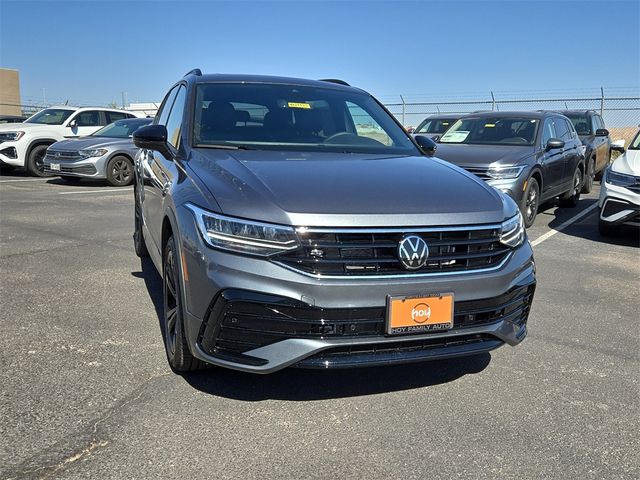 2024 Volkswagen Tiguan SE R-Line Black