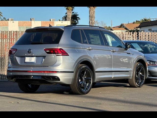 2024 Volkswagen Tiguan SE R-Line Black