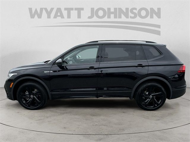 2024 Volkswagen Tiguan SE R-Line Black