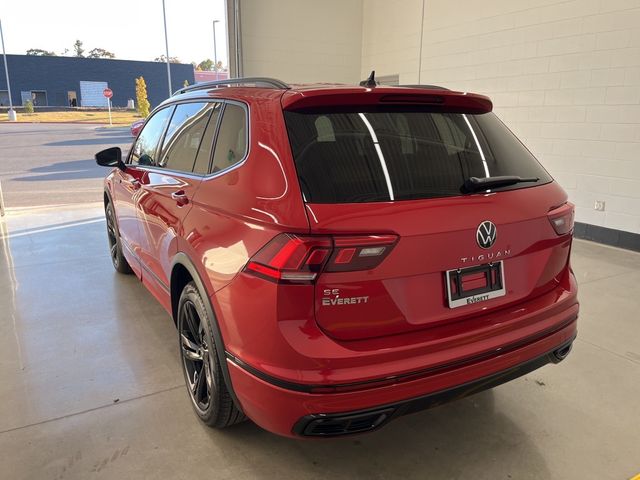 2024 Volkswagen Tiguan SE R-Line Black