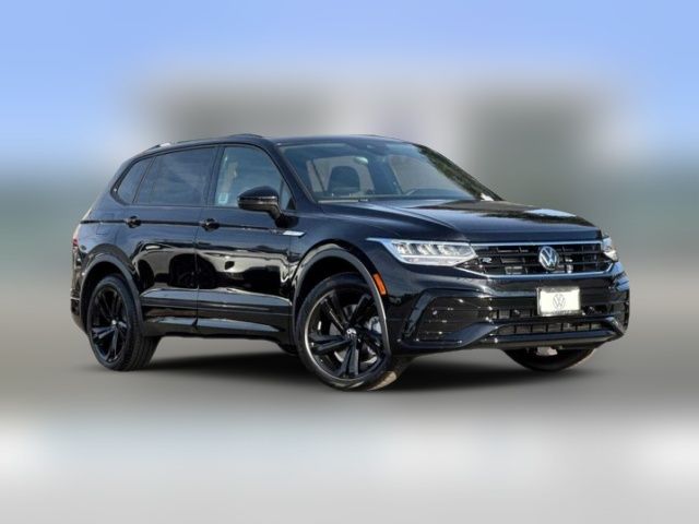 2024 Volkswagen Tiguan/Taos SE R-Line Black