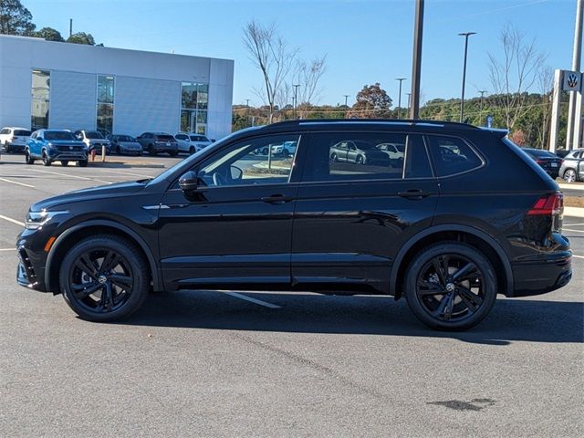 2024 Volkswagen Tiguan SE R-Line Black