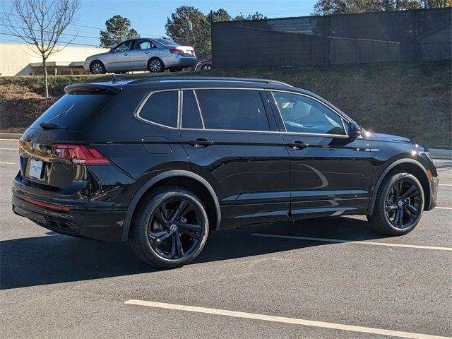 2024 Volkswagen Tiguan SE R-Line Black