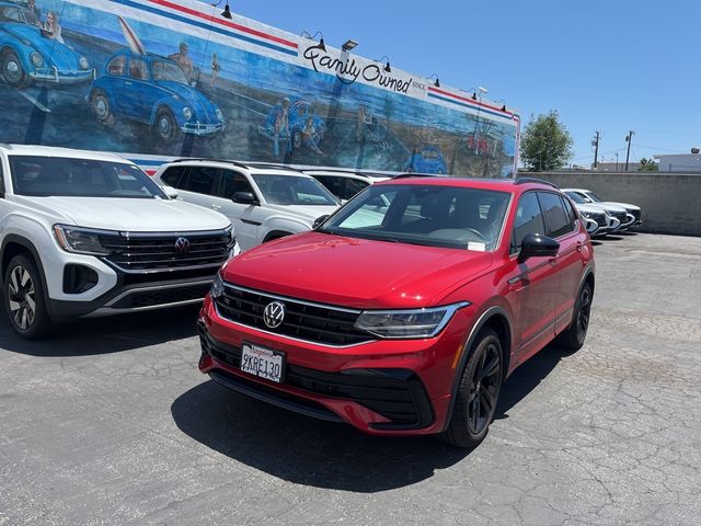 2024 Volkswagen Tiguan SE R-Line Black