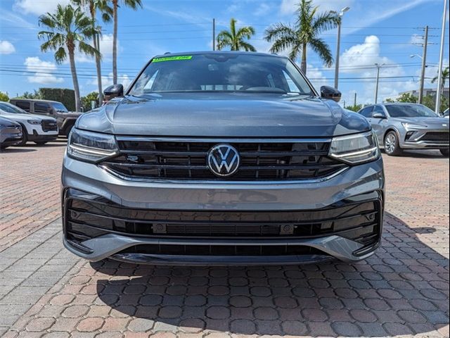 2024 Volkswagen Tiguan SE R-Line Black