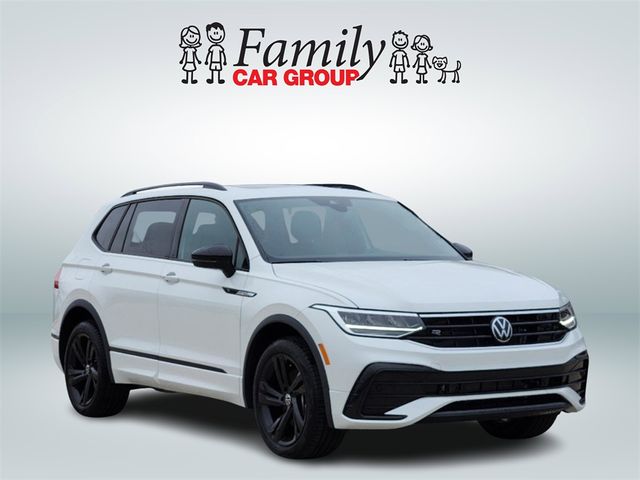 2024 Volkswagen Tiguan SE R-Line Black