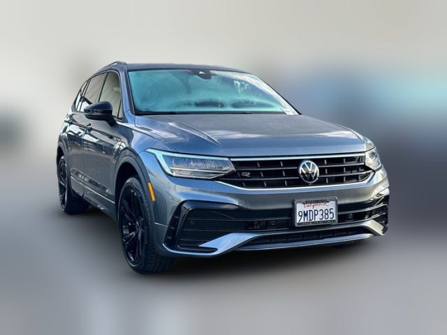 2024 Volkswagen Tiguan SE R-Line Black