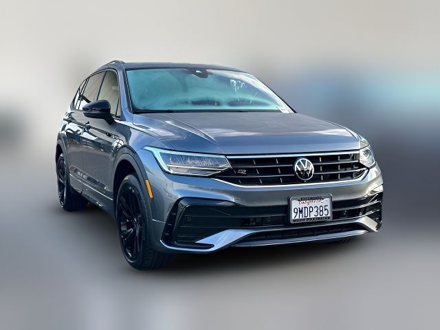 2024 Volkswagen Tiguan SE R-Line Black