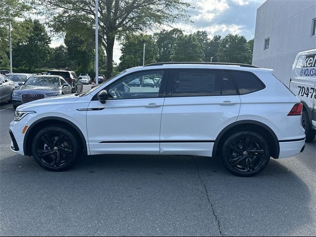 2024 Volkswagen Tiguan SE R-Line Black