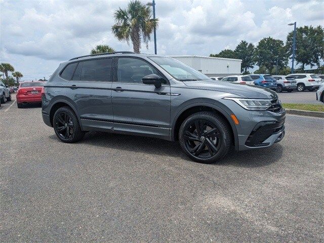 2024 Volkswagen Tiguan SE R-Line Black