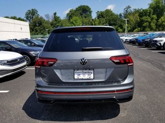 2024 Volkswagen Tiguan SE R-Line Black