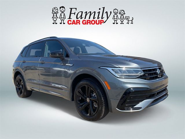 2024 Volkswagen Tiguan SE R-Line Black