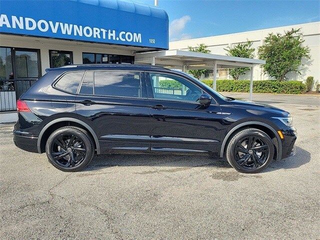 2024 Volkswagen Tiguan SE R-Line Black