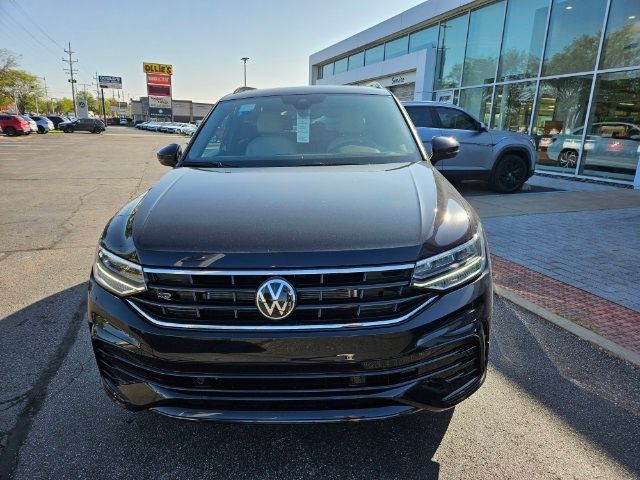 2024 Volkswagen Tiguan SE R-Line Black