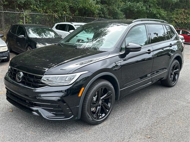 2024 Volkswagen Tiguan SE R-Line Black