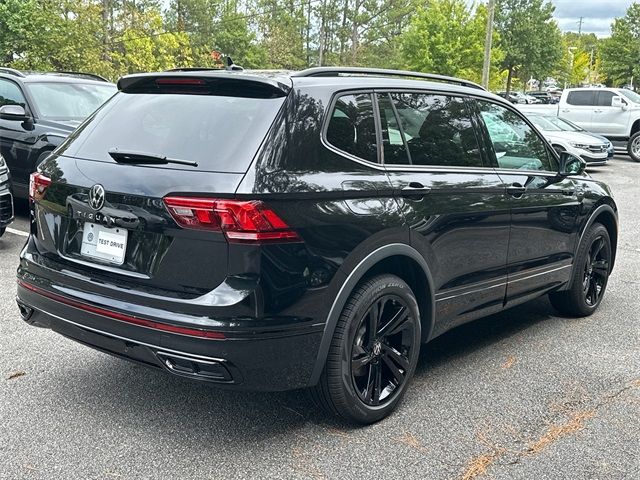 2024 Volkswagen Tiguan SE R-Line Black