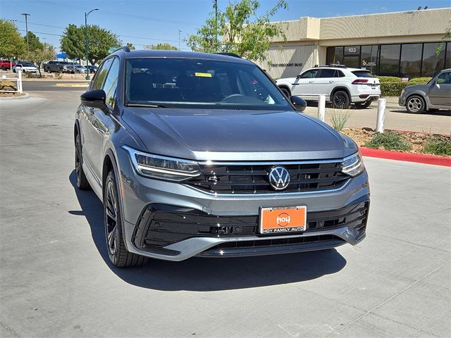 2024 Volkswagen Tiguan SE R-Line Black