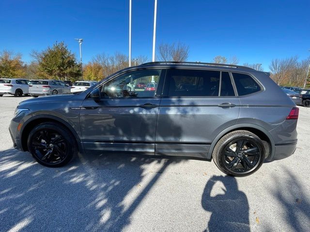 2024 Volkswagen Tiguan SE R-Line Black