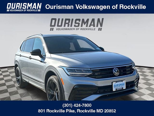 2024 Volkswagen Tiguan SE R-Line Black