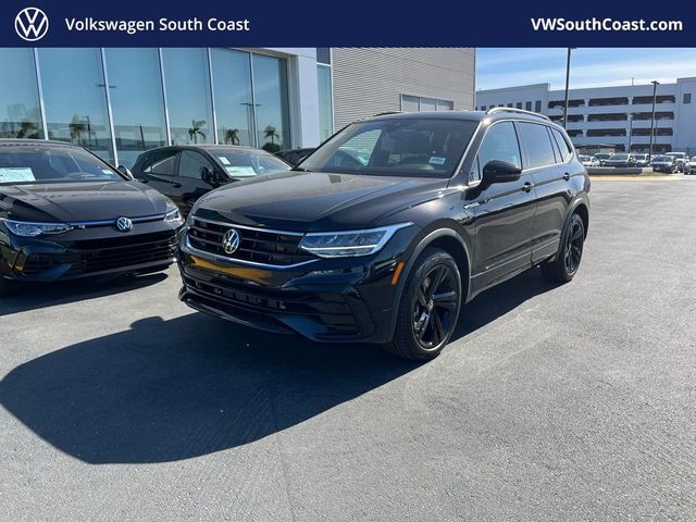 2024 Volkswagen Tiguan SE R-Line Black