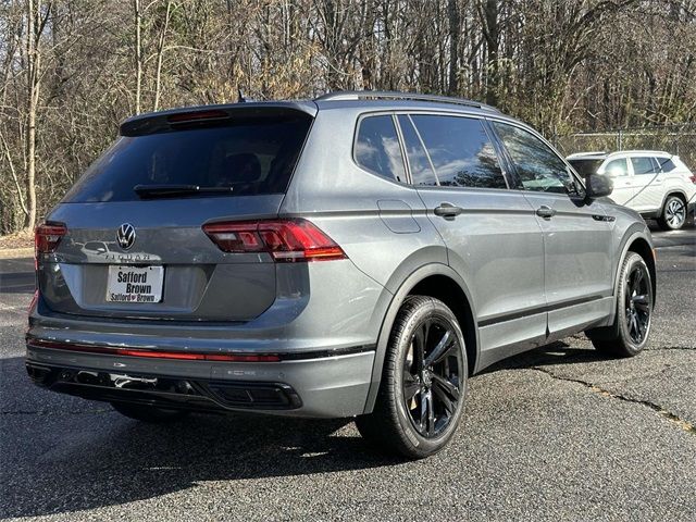 2024 Volkswagen Tiguan SE R-Line Black