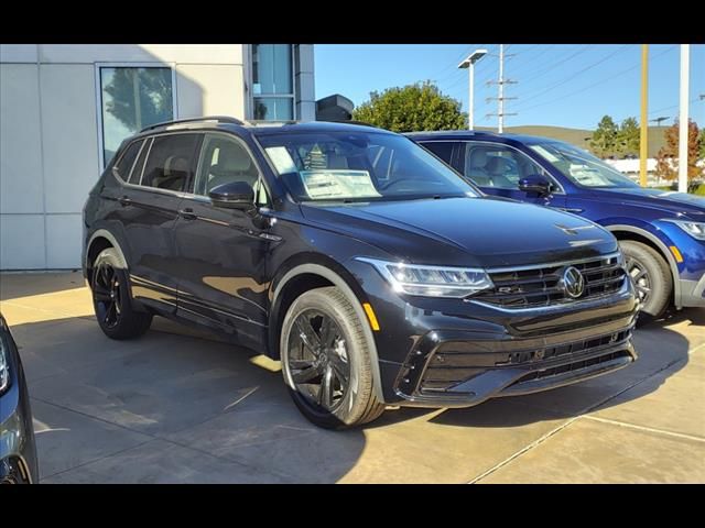 2024 Volkswagen Tiguan SE R-Line Black