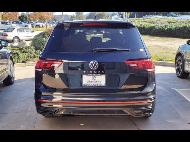 2024 Volkswagen Tiguan SE R-Line Black