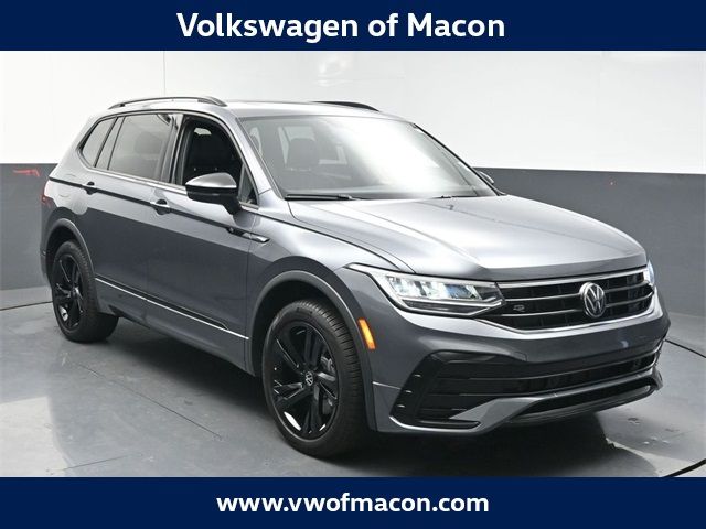 2024 Volkswagen Tiguan SE R-Line Black