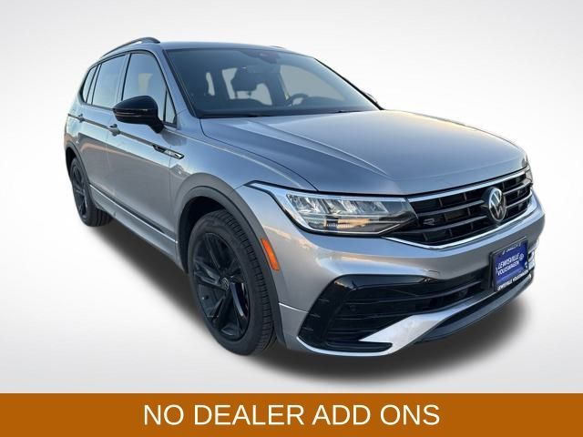 2024 Volkswagen Tiguan SE R-Line Black