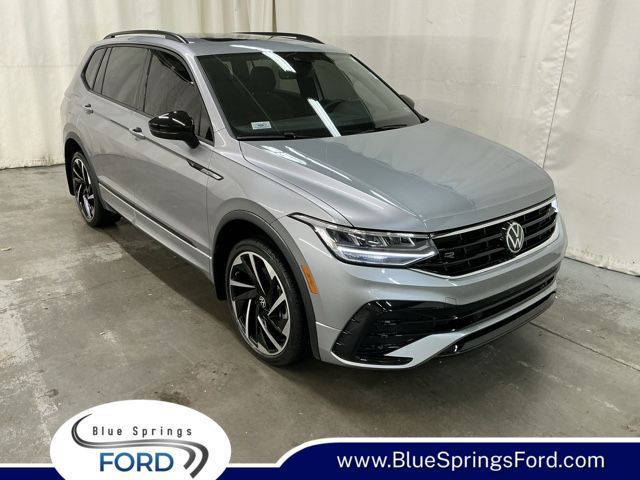 2024 Volkswagen Tiguan SE R-Line Black