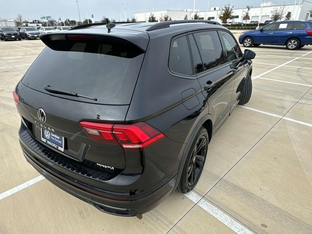 2024 Volkswagen Tiguan SE R-Line Black