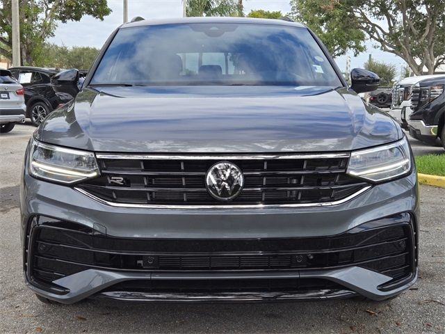 2024 Volkswagen Tiguan SE R-Line Black