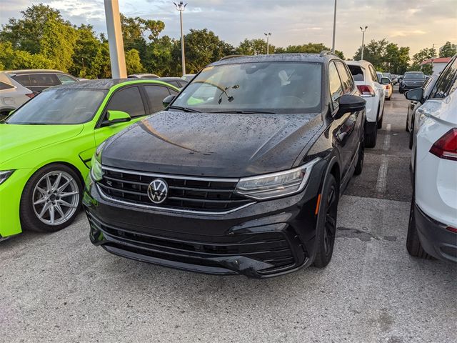 2024 Volkswagen Tiguan SE R-Line Black