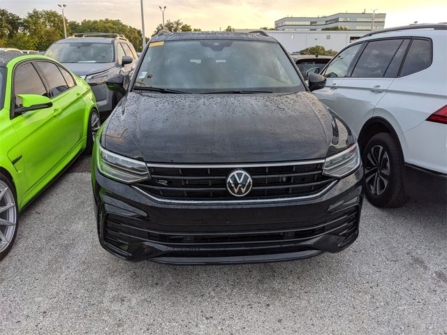 2024 Volkswagen Tiguan SE R-Line Black