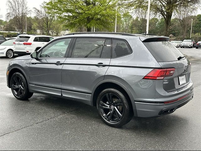 2024 Volkswagen Tiguan SE R-Line Black