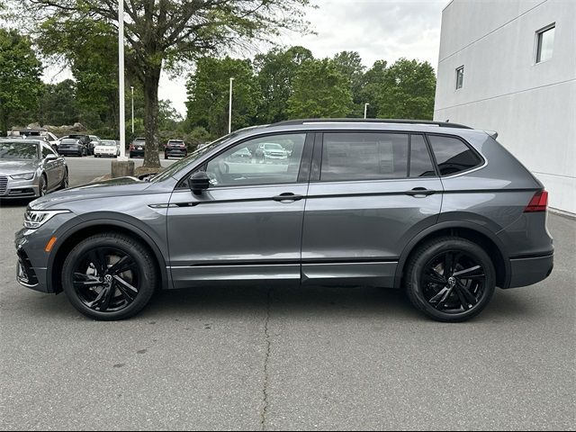 2024 Volkswagen Tiguan SE R-Line Black