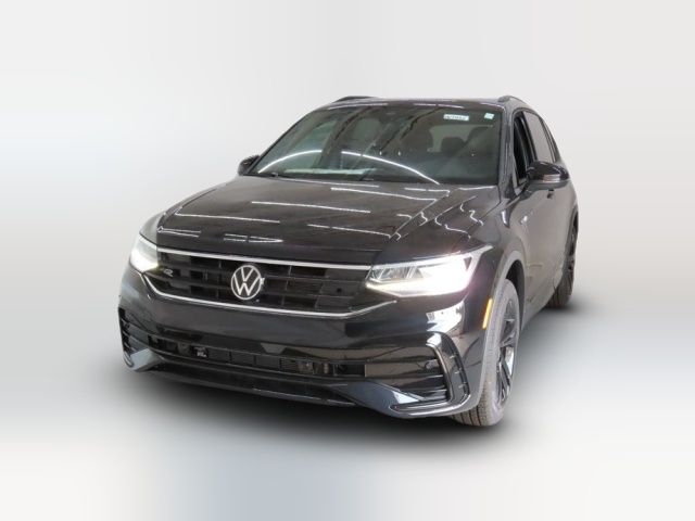 2024 Volkswagen Tiguan SE R-Line Black