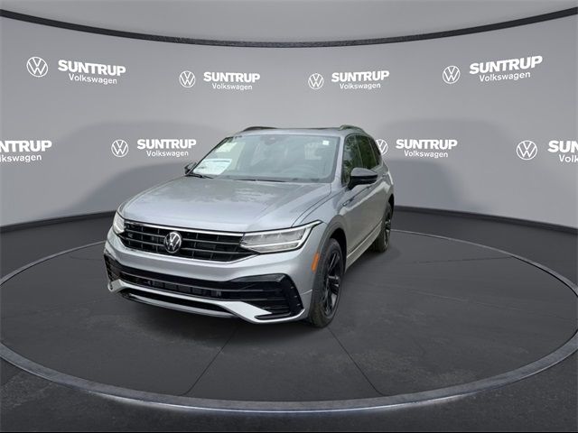 2024 Volkswagen Tiguan SE R-Line Black