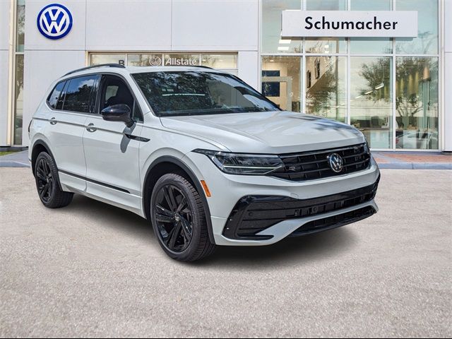 2024 Volkswagen Tiguan SE R-Line Black