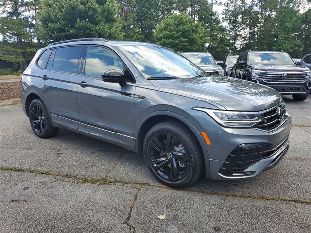 2024 Volkswagen Tiguan SE R-Line Black