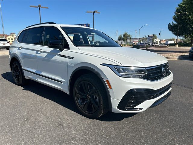 2024 Volkswagen Tiguan SE R-Line Black